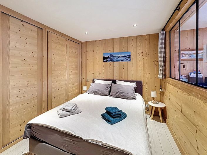 Image No.28-6 Bed House for sale