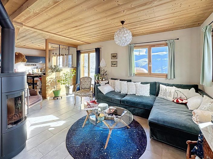 Image No.8-6 Bed House for sale