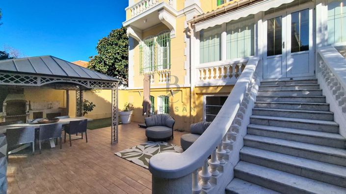 Image No.4-5 Bed House for sale