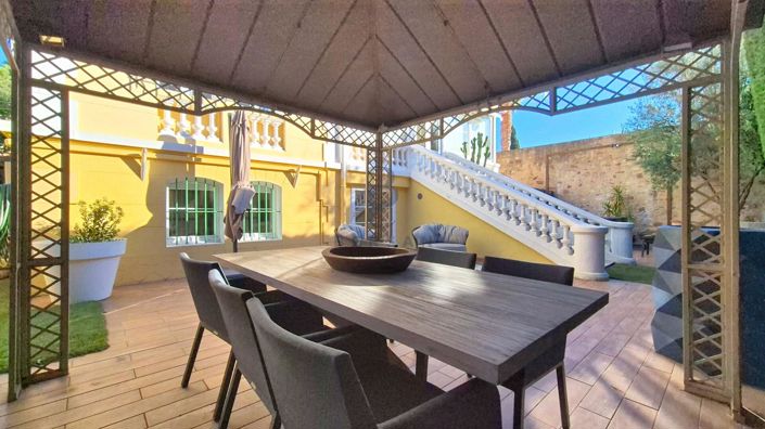 Image No.5-5 Bed House for sale