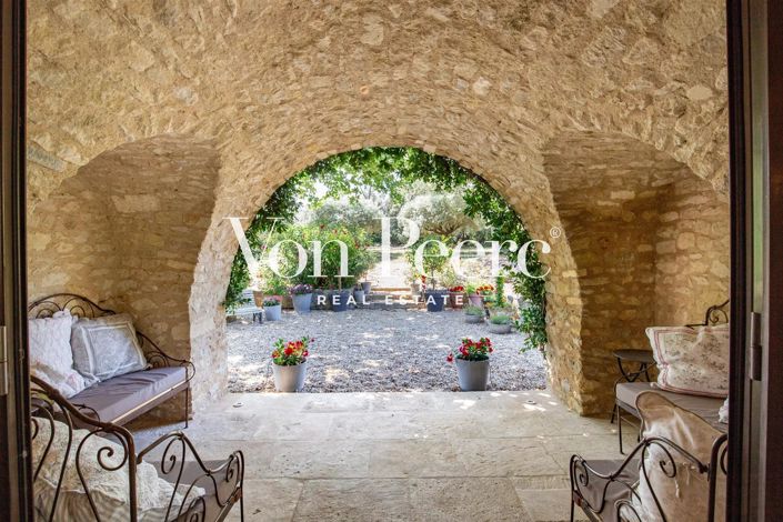 Image No.3-6 Bed House for sale