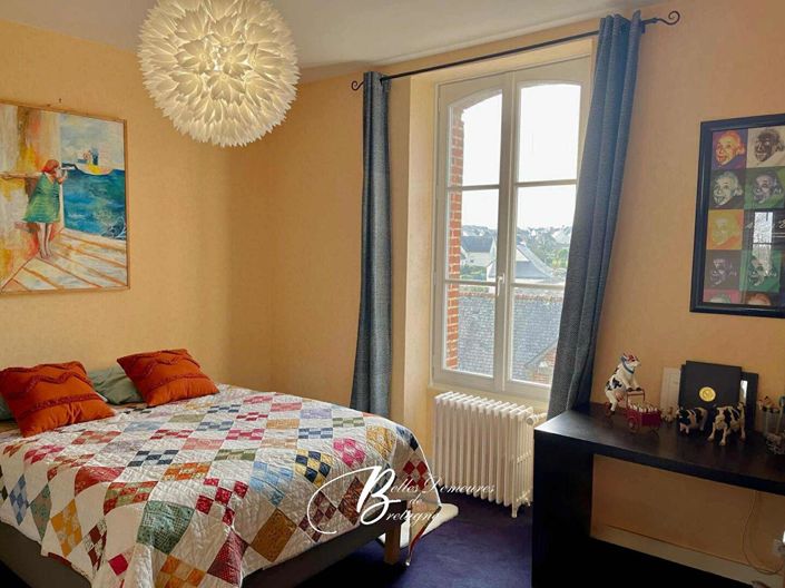 Image No.10-8 Bed House for sale