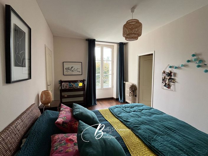 Image No.11-8 Bed House for sale