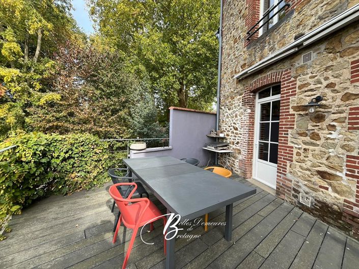 Image No.16-8 Bed House for sale