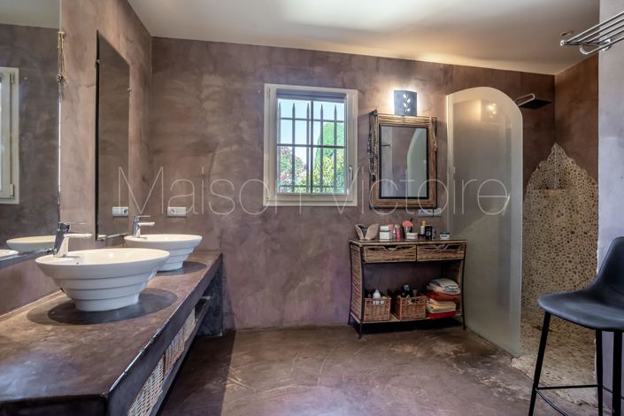 Image No.13-4 Bed House for sale