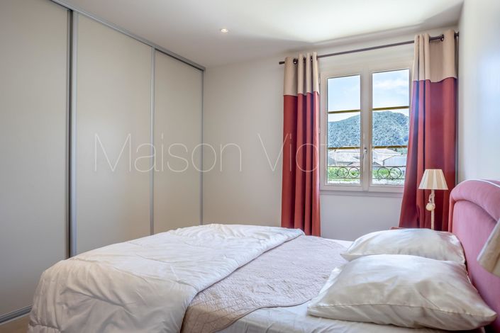 Image No.15-4 Bed House for sale