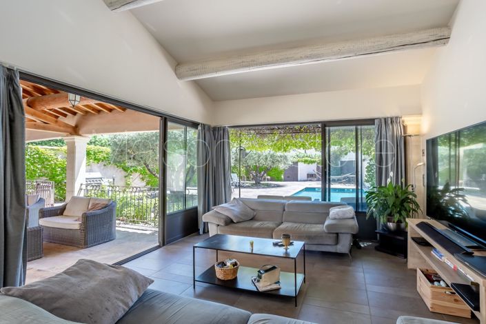 Image No.6-4 Bed House for sale