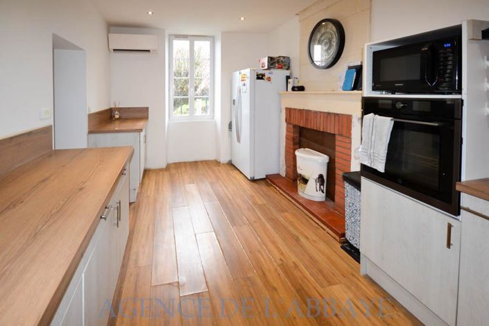 Image No.3-3 Bed House for sale