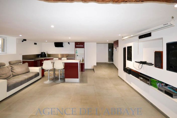 Image No.9-3 Bed House for sale