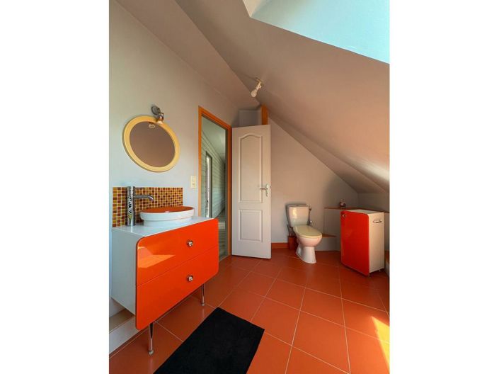 Image No.13-6 Bed House for sale