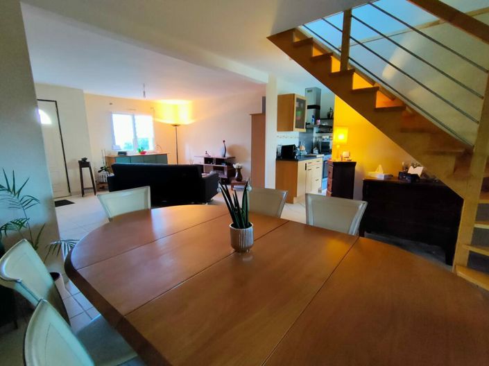 Image No.5-6 Bed House for sale