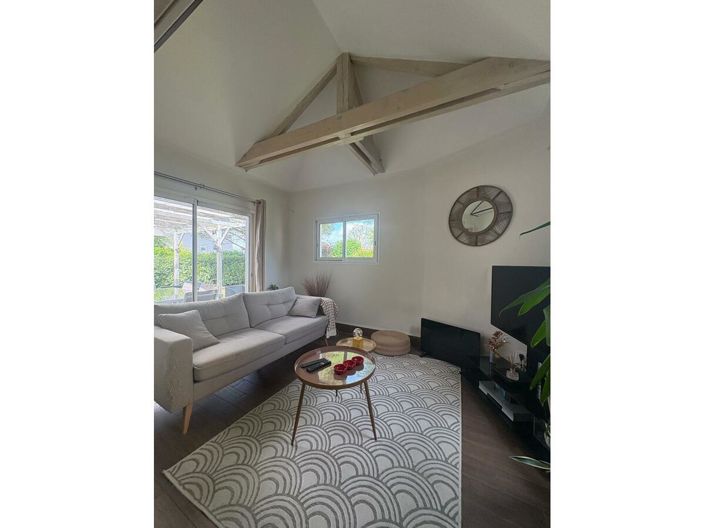 Image No.7-6 Bed House for sale