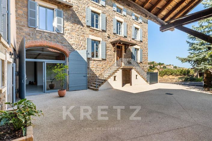 Image No.2-9 Bed House for sale