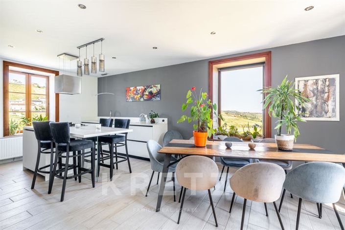 Image No.4-9 Bed House for sale