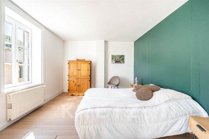Image No.5-9 Bed House for sale