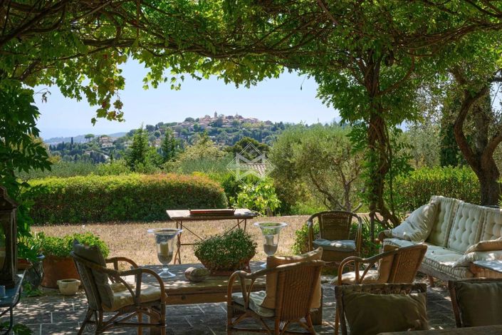 Image No.2-11 Bed House for sale