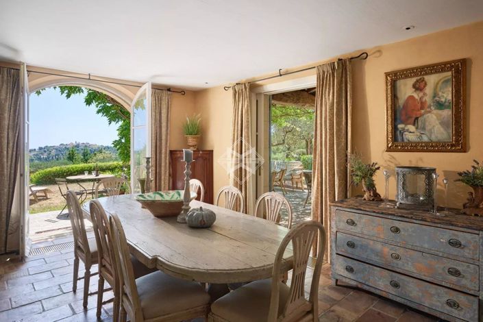 Image No.4-11 Bed House for sale