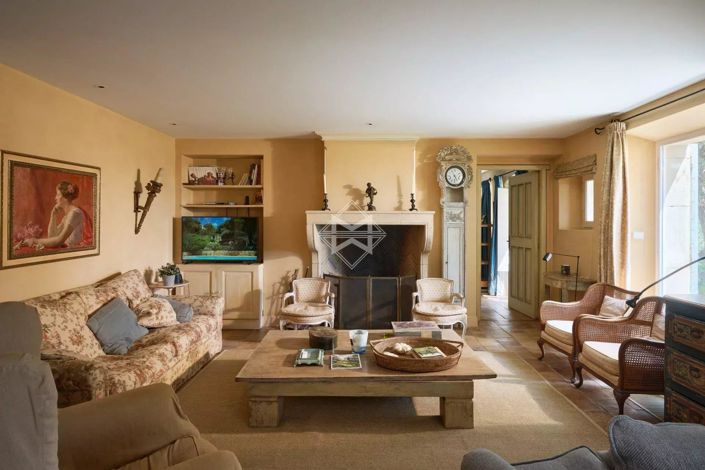 Image No.5-11 Bed House for sale