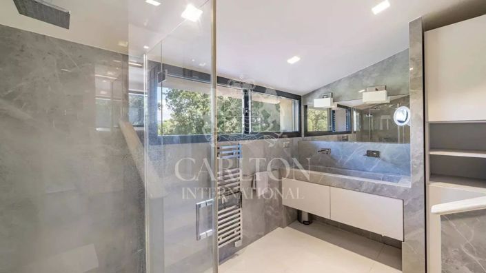 Image No.15-7 Bed House for sale