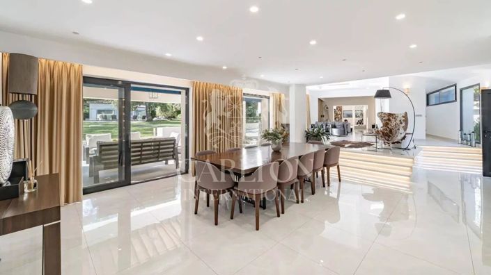 Image No.6-7 Bed House for sale