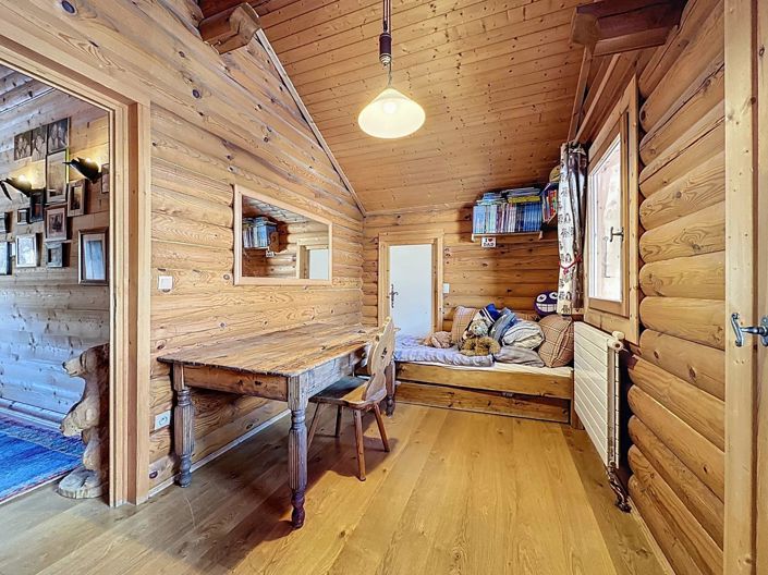 Image No.14-4 Bed House for sale