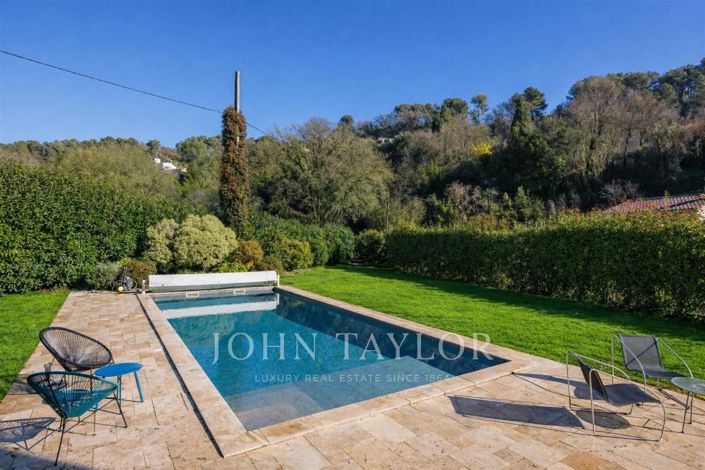 Image No.3-5 Bed House for sale