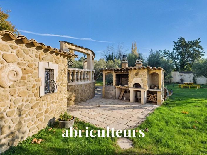 Image No.17-5 Bed House for sale