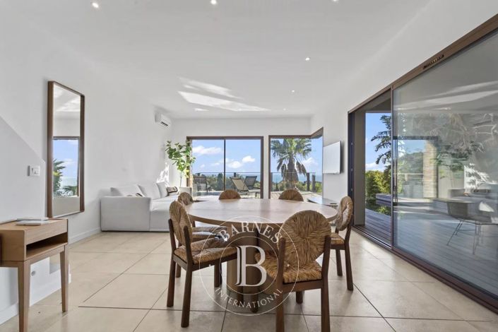 Image No.17-7 Bed House for sale