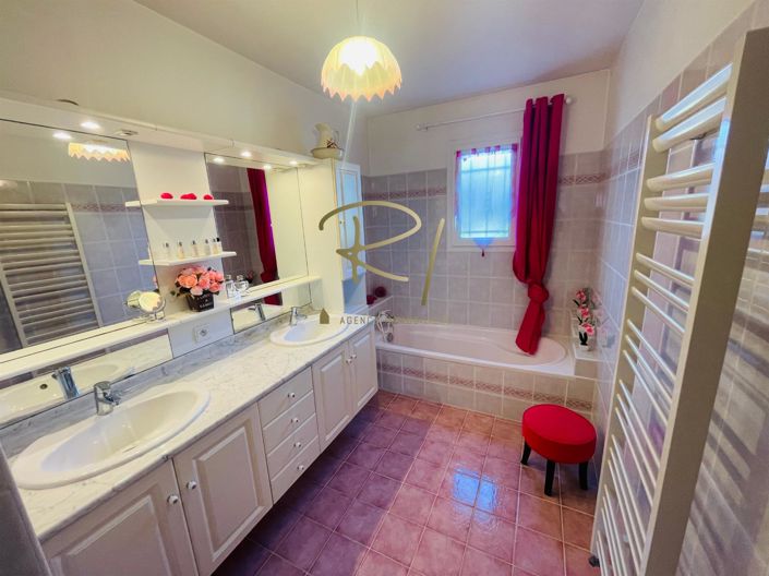 Image No.10-Maison de 3 chambres à vendre à Saint-Sernin