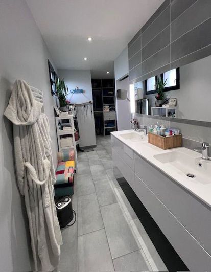 Image No.11-4 Bed House for sale