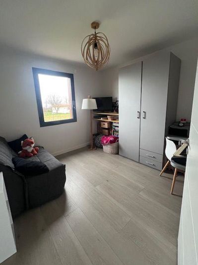 Image No.17-4 Bed House for sale