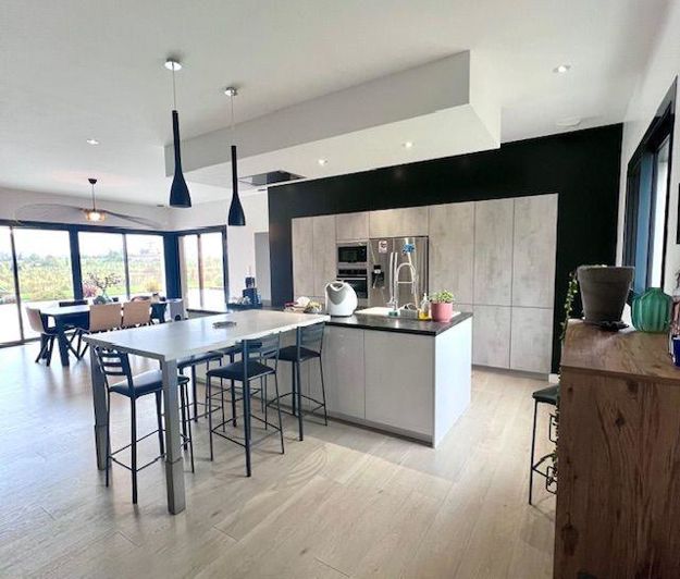 Image No.7-4 Bed House for sale