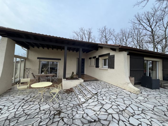 Image No.10-5 Bed House for sale