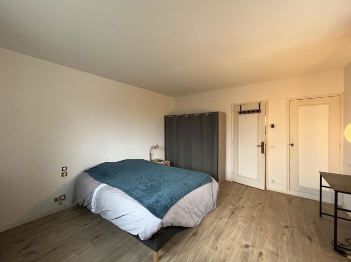 Image No.13-5 Bed House for sale