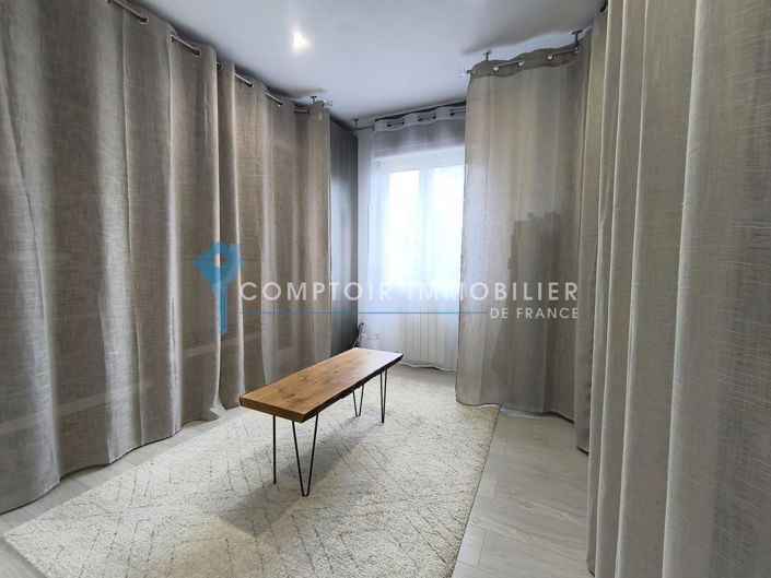 Image No.9-4 Bed House for sale