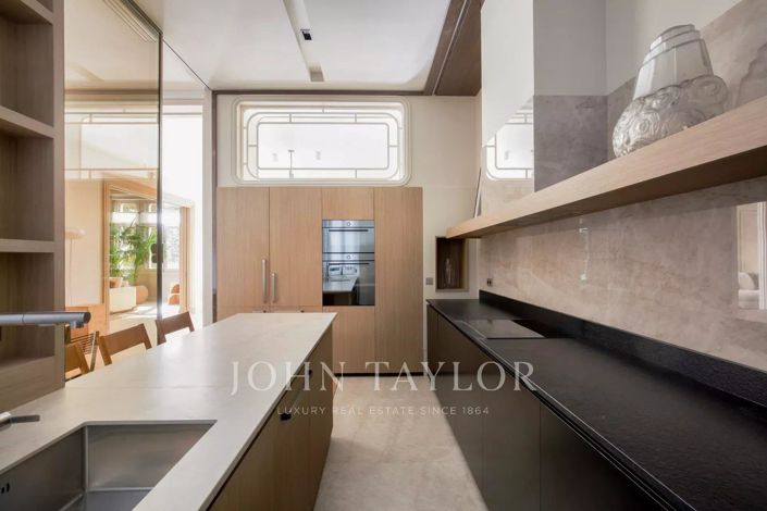 Image No.20-4 Bed Apartment for sale