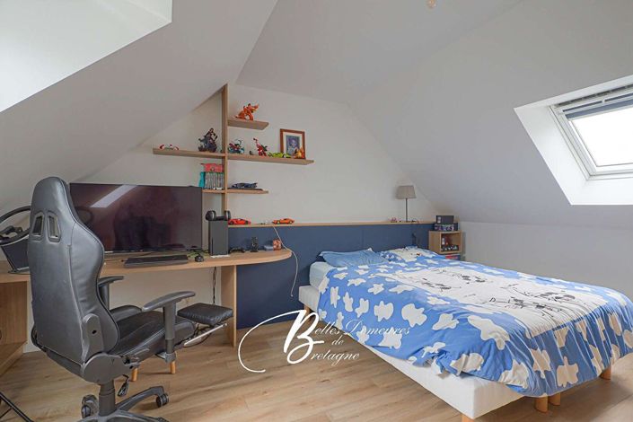 Image No.10-5 Bed House for sale