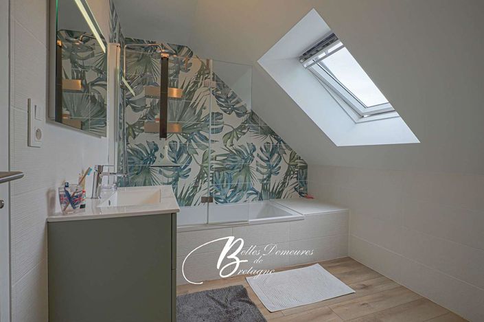 Image No.11-5 Bed House for sale