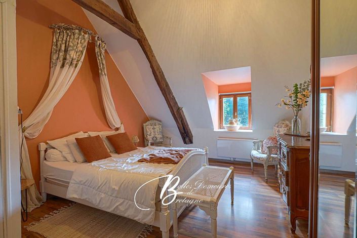 Image No.16-12 Bed House for sale