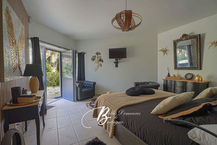 Image No.18-12 Bed House for sale