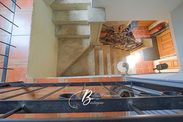 Image No.7-12 Bed House for sale