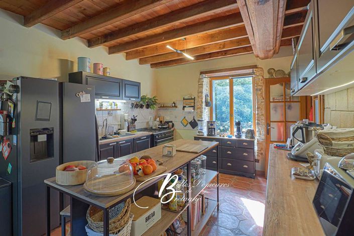 Image No.9-12 Bed House for sale