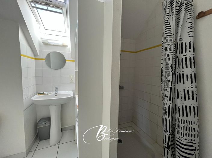 Image No.8-5 Bed House for sale