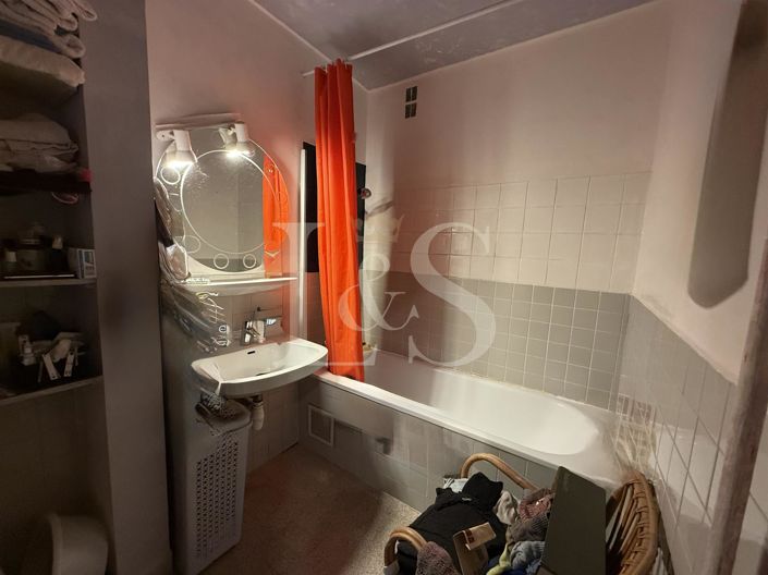 Image No.10-3 Bed Apartment for sale