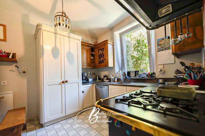 Image No.15-7 Bed House for sale