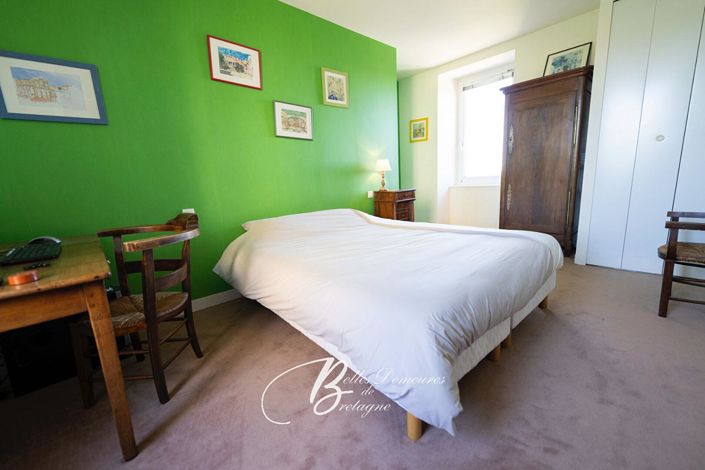 Image No.19-7 Bed House for sale