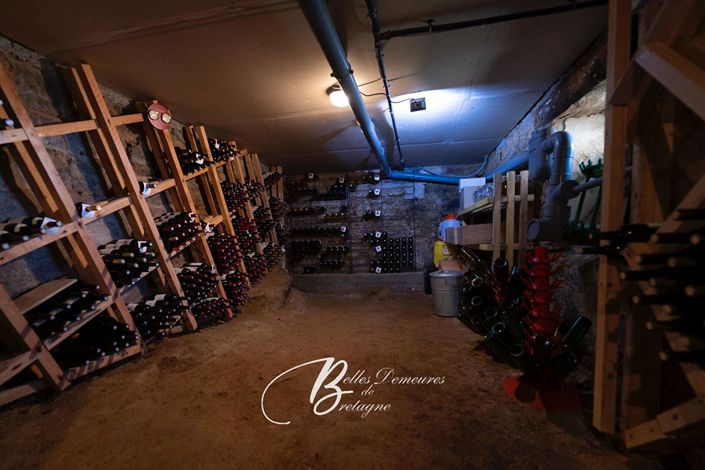 Image No.20-7 Bed House for sale