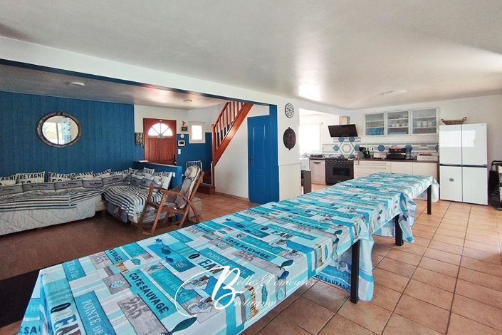 Image No.5-10 Bed House for sale