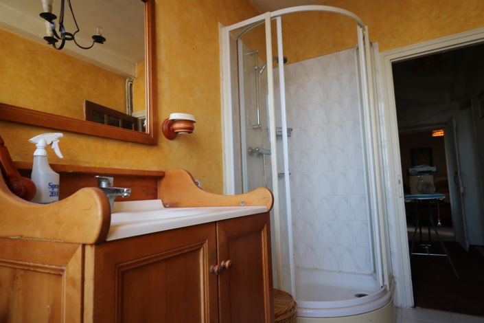 Image No.10-4 Bed House for sale