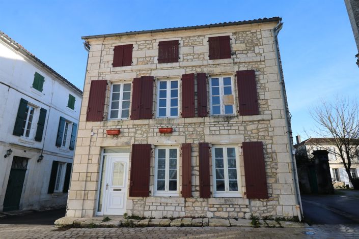 Image No.18-4 Bed House for sale